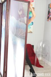 Layered Pantyhose Goddess Gallery - Photo 5