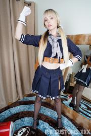 Lily Bell - Sucker Punch  Gallery - Photo 5