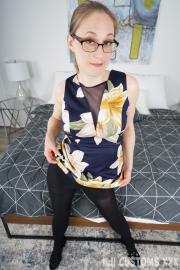 Naughty Pantyhose Cougar Gallery - Photo 6