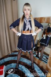 Lily Bell - Sucker Punch  Gallery - Photo 1